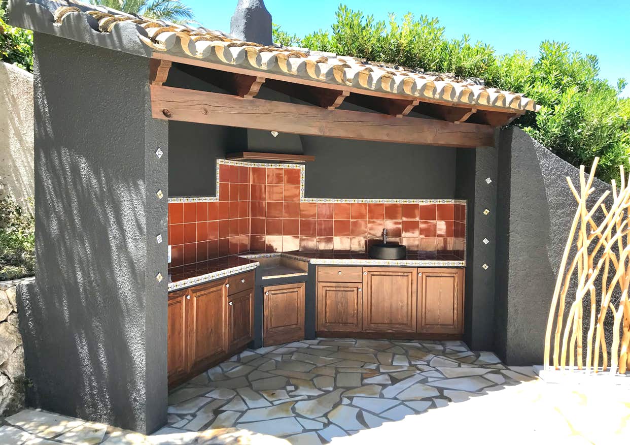 Terrasse mit integriertem BBQ-Bereich - Projekt in Denia am Montgo